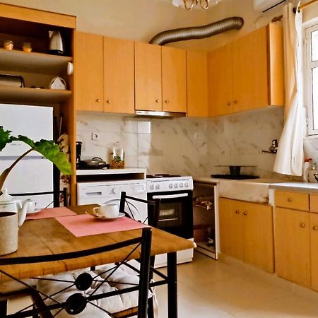 Next To Metro! Bright Apartment With Fully Equipped Kitchen Athene Buitenkant foto