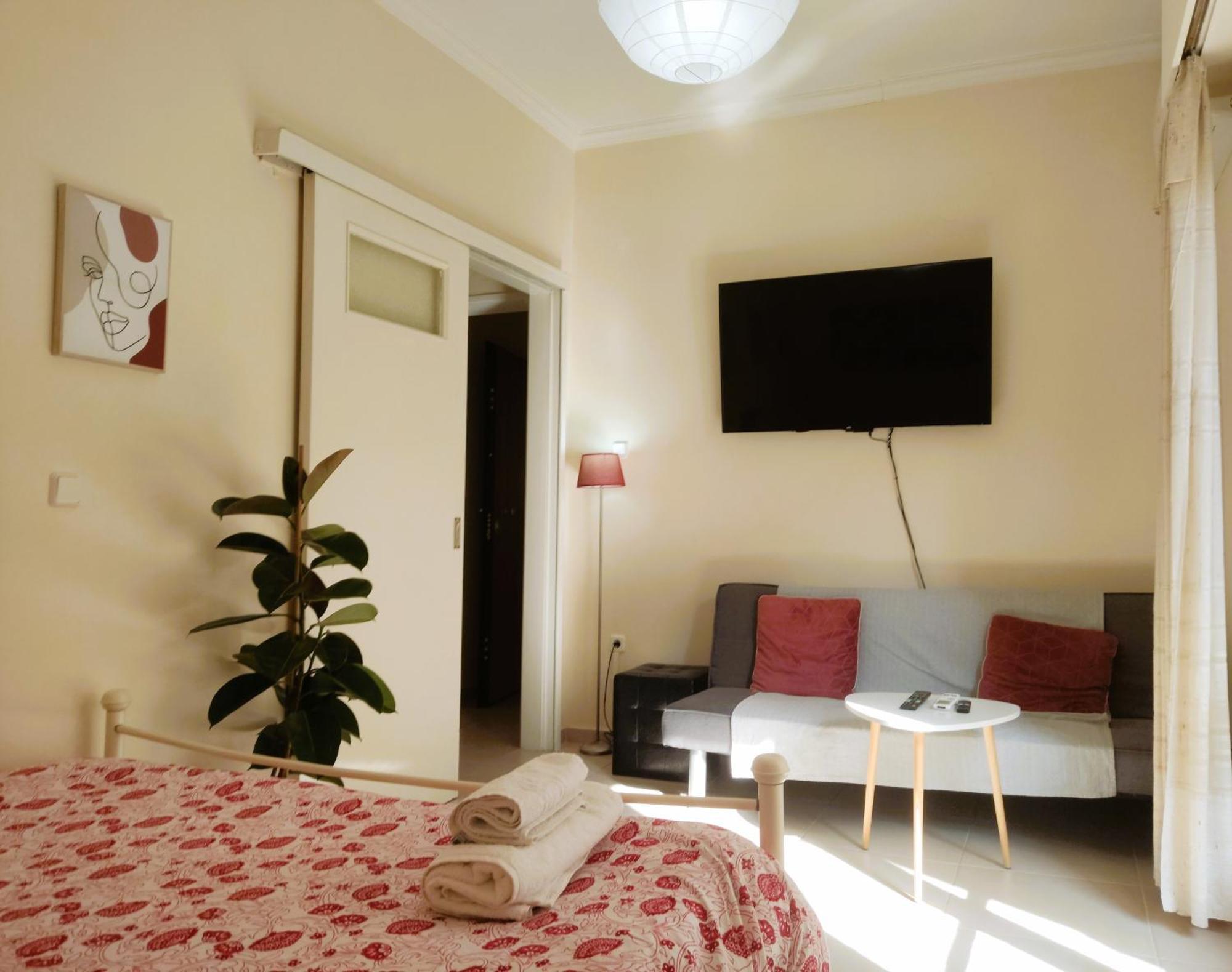 Next To Metro! Bright Apartment With Fully Equipped Kitchen Athene Buitenkant foto