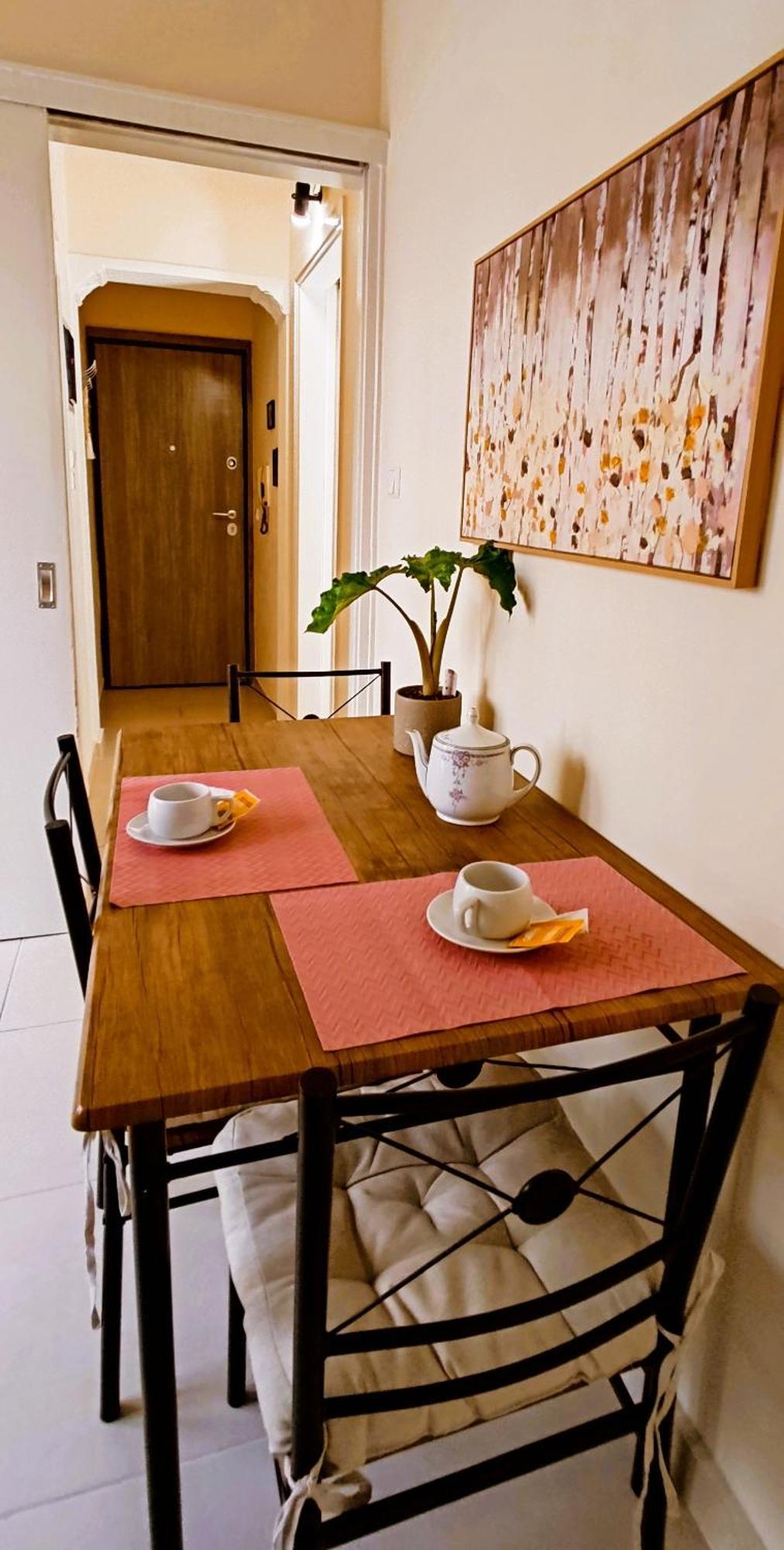 Next To Metro! Bright Apartment With Fully Equipped Kitchen Athene Buitenkant foto